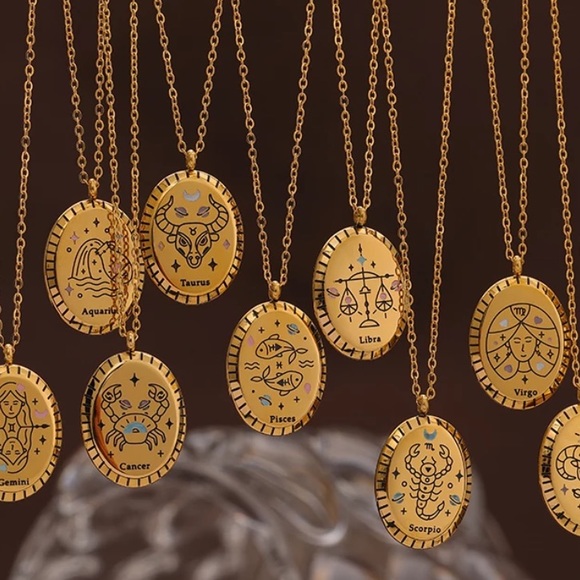 ♓️ 💛18K Gold plated zodiac sign Pisces necklace - Picture 2 of 5